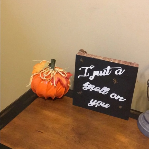Halloween sign - Picture 2 of 2